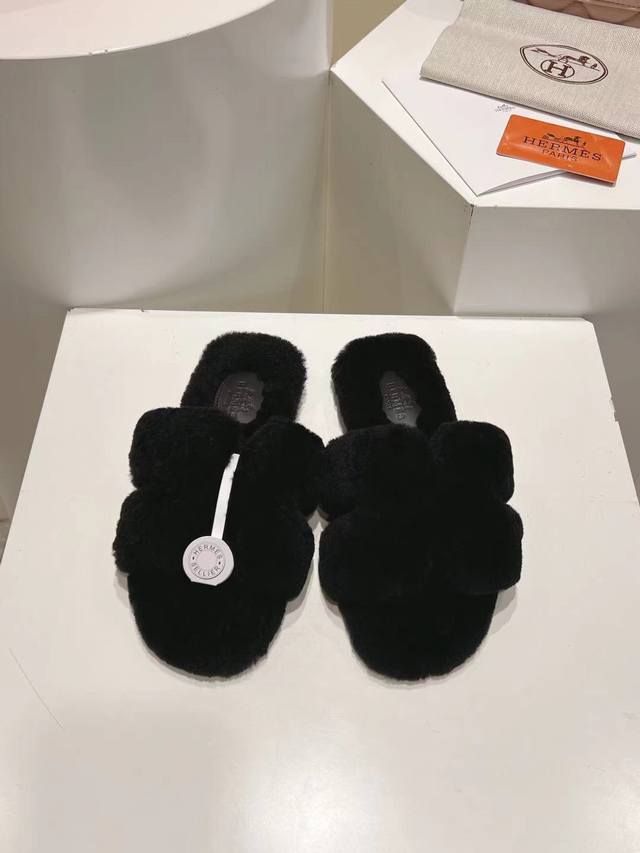 直毛系 工厂 码数：35-43 可做无标： 注：无标需定做 经典款 官网、小红书同步最新配色爱马仕爆款火热上线，做工升级版，高品质！ 时尚潮流最新款泰迪羊毛h拖